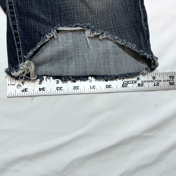 Miss Me Jean Shorts Women Size 27 Distressed Faded Washed Embroidered Studs Used - Picture 7 of 9